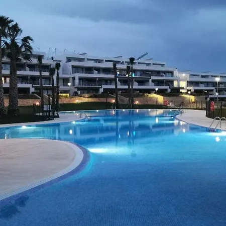 Casa - 3 Bedroom Flat With Common Pool *